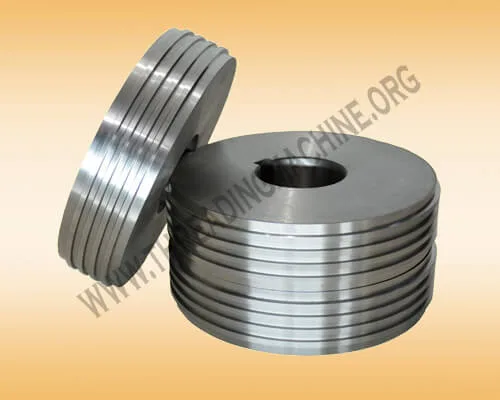 Thread rolling dies